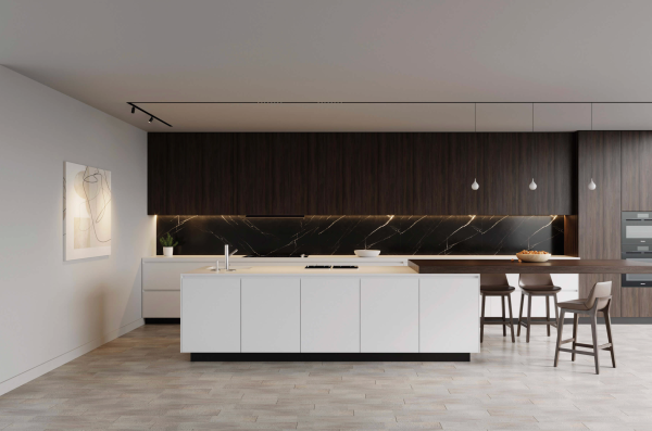 Éclairage linéaire discret et suspensions minimalistes illuminant une cuisine moderne avec crédence en marbre noir.