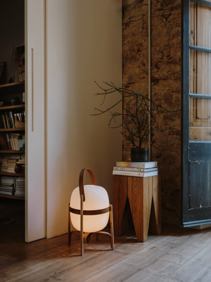 lampe à poser Cesta de Stanta & Cole