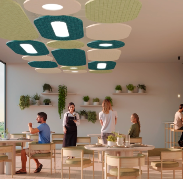 Espace de restauration moderne avec des luminaires acoustiques Akúslim de formes rondes et ovales suspendus au plafond, créant une atmosphère chaleureuse et harmonieuse.